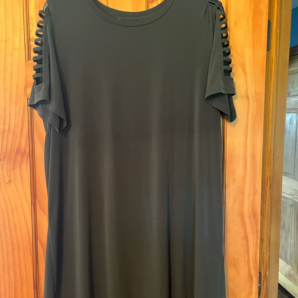 Green Short Sleeve Dress with Cutout Details
